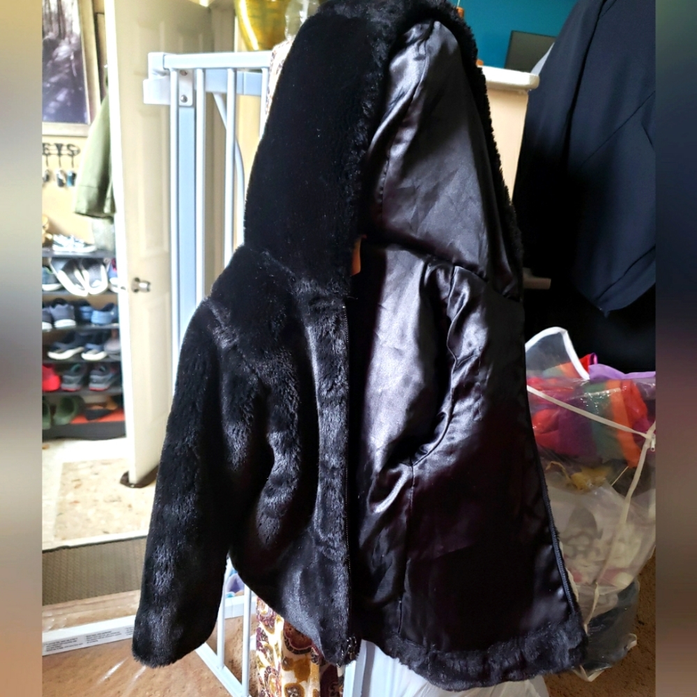 Girl's Fur Black Coat 3T